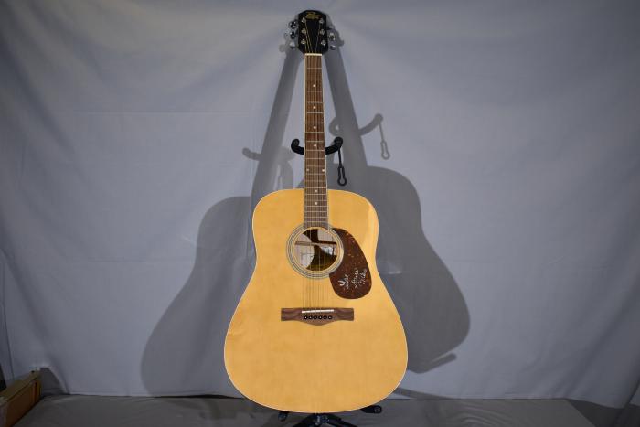Stevie Nicks Signed Acoustic Guitar 